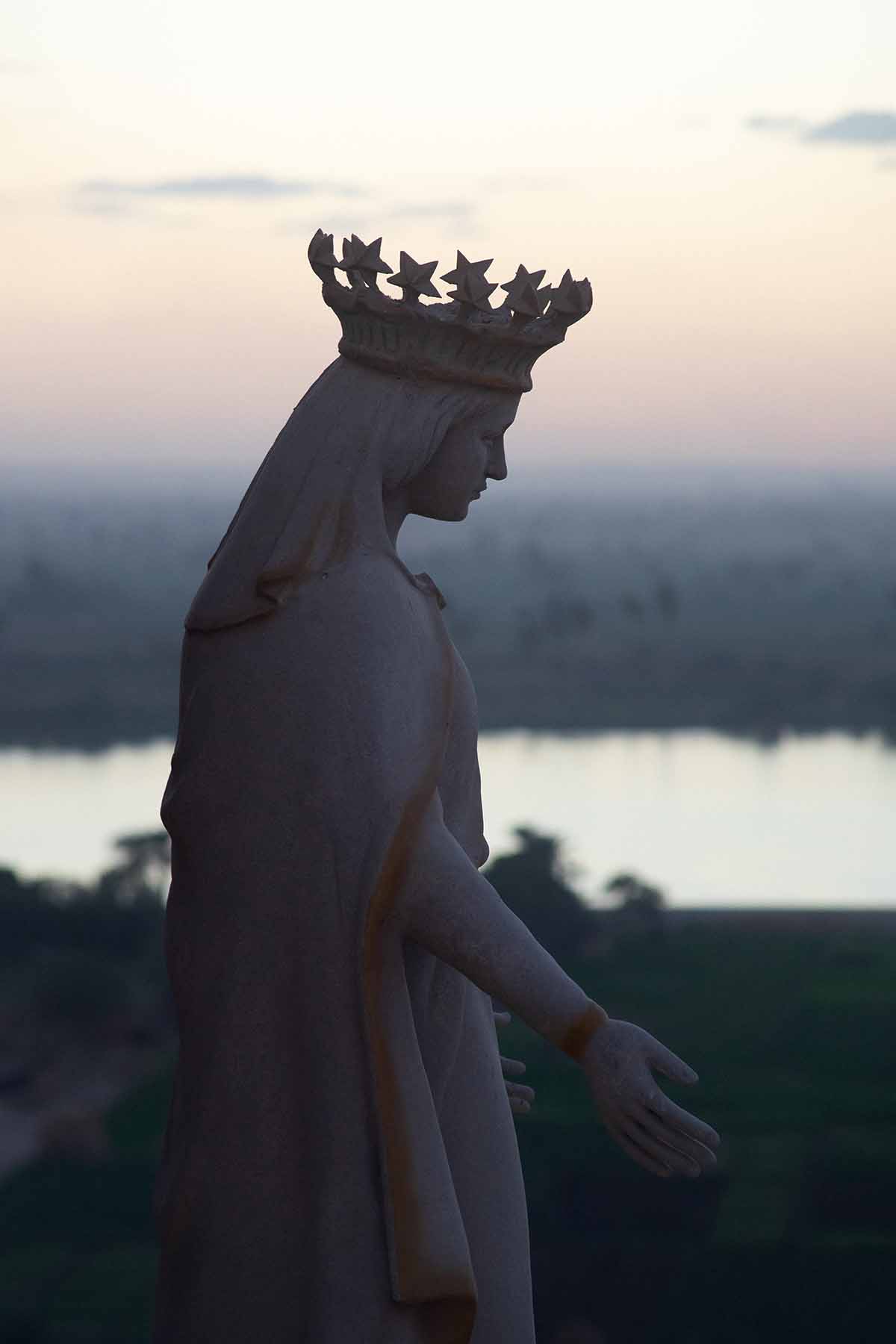 Jabal al-Tayr Statue statue at the Holy Family Hotel