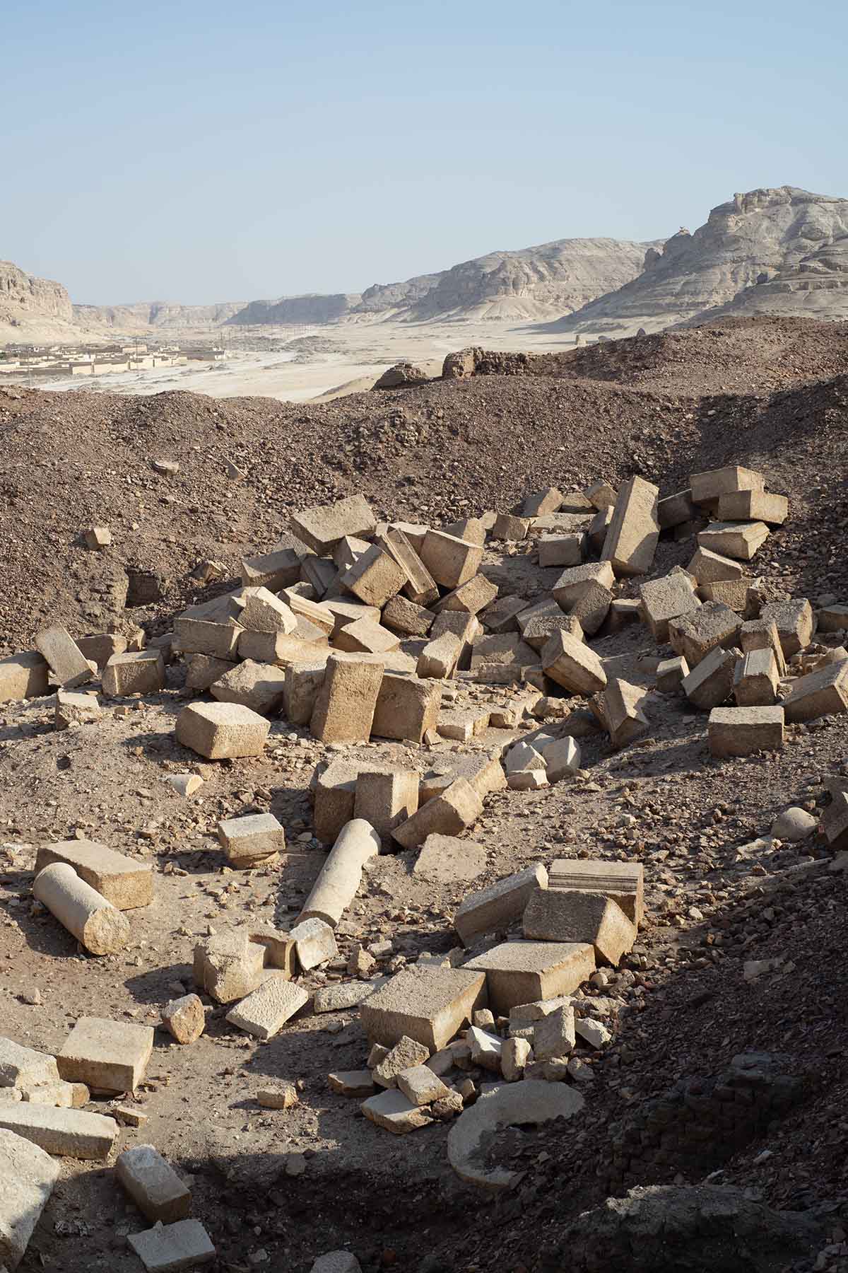 Roman and Coptic era ruins near Tahna al-Gabal